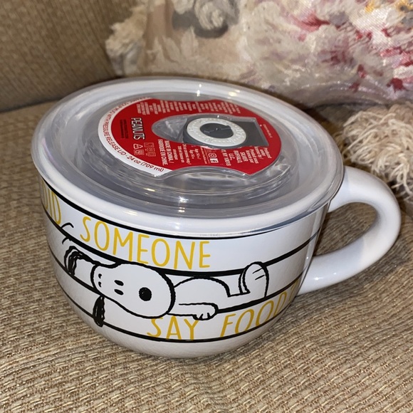 🤍💛🖤NWT Peanuts Collectible Snoopy 24oz Ceramic Food Mug - Picture 5 of 9